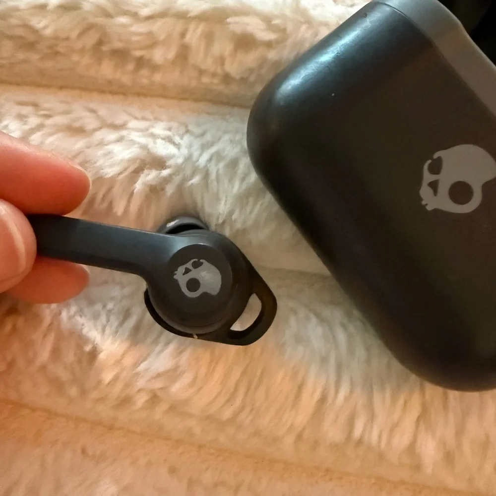Skullcandy Black True Wireless Earbuds with Case